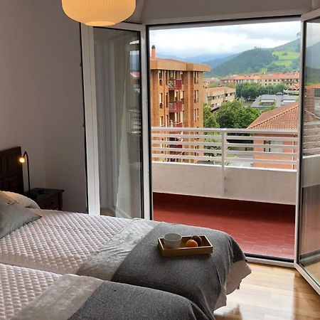 Appartement Piso céntrico y tranquilo en Gernika Extérieur photo